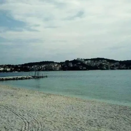 Immaculate 2-bed In Okrug Gornji