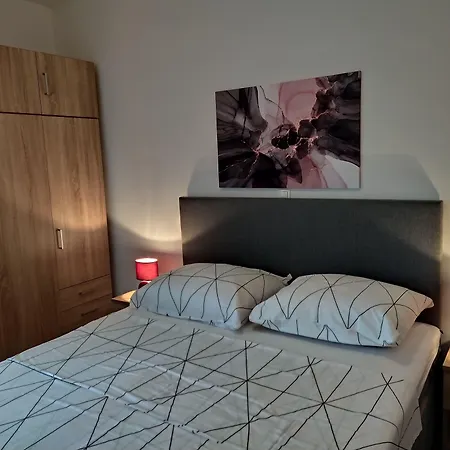 Immaculate 2-bed In Okrug Gornji Apartament Trogir