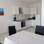 Immaculate 2-bed In Okrug Gornji * Trogir