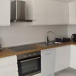 Immaculate 2-bed In Okrug Gornji *