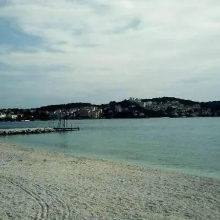 公寓 Immaculate 2-bed In Okrug Gornji