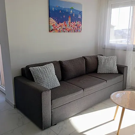 Apartment Immaculate 2-bed In Okrug Gornji Trogir