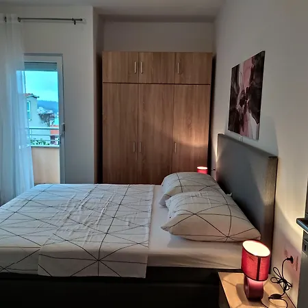 公寓 Immaculate 2-bed In Okrug Gornji