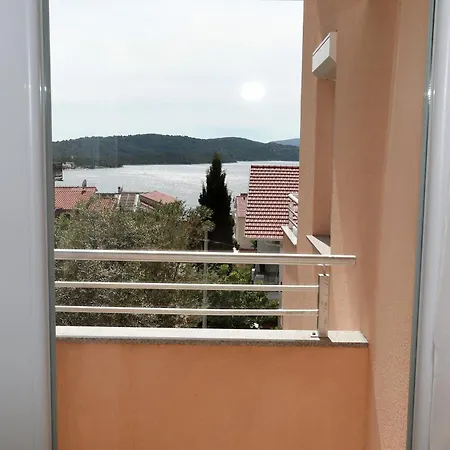 Immaculate 2-bed In Okrug Gornji Appartement Trogir