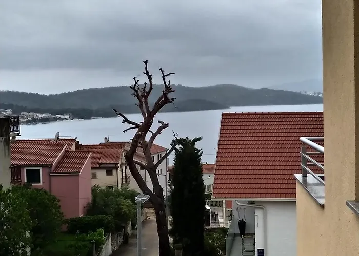 Immaculate 2-bed In Okrug Gornji * Trogir