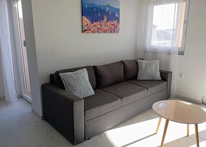 公寓 Immaculate 2-bed In Okrug Gornji 特罗吉尔