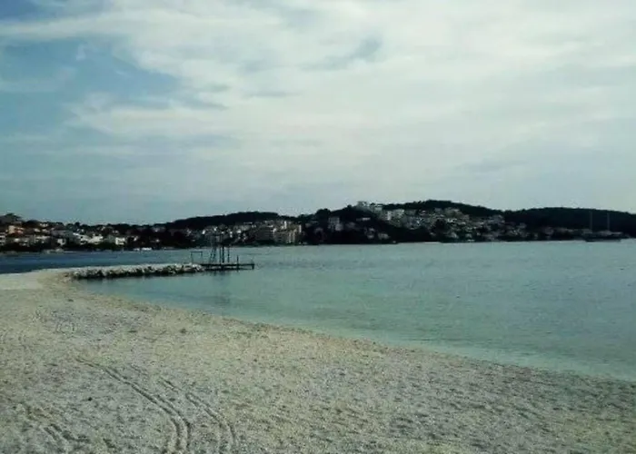 Immaculate 2-bed In Okrug Gornji