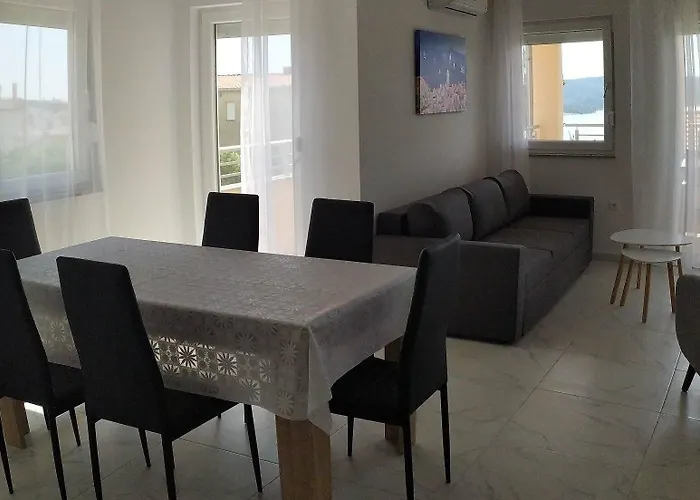 Immaculate 2-bed In Okrug Gornji Apartment Trogir