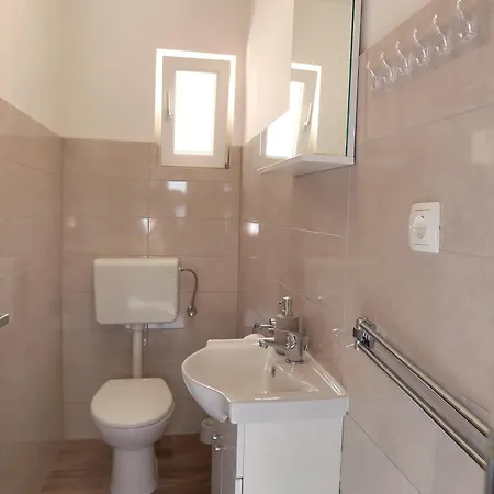 Apartment Immaculate 2-bed In Okrug Gornji Trogir